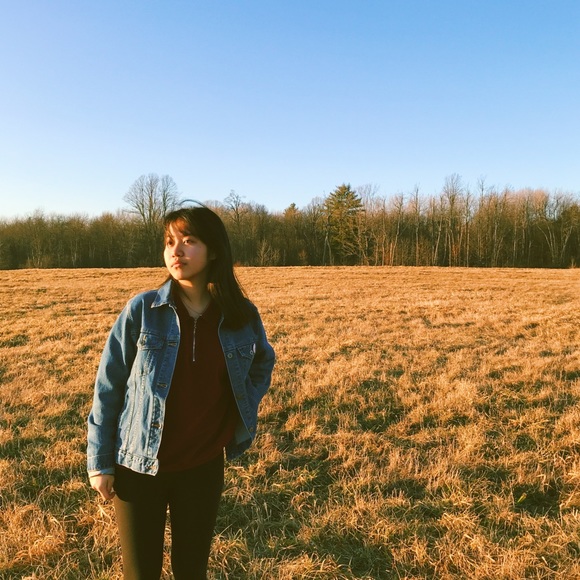 Meet your Posher, Cynthia - Picture 1 of 1